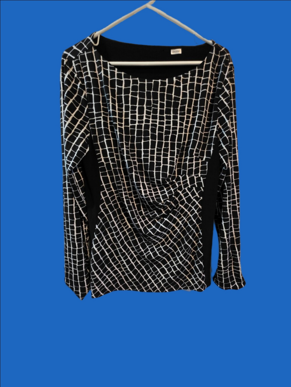 4/$67 Deal! Vintage Black & White Geometric Draped Top